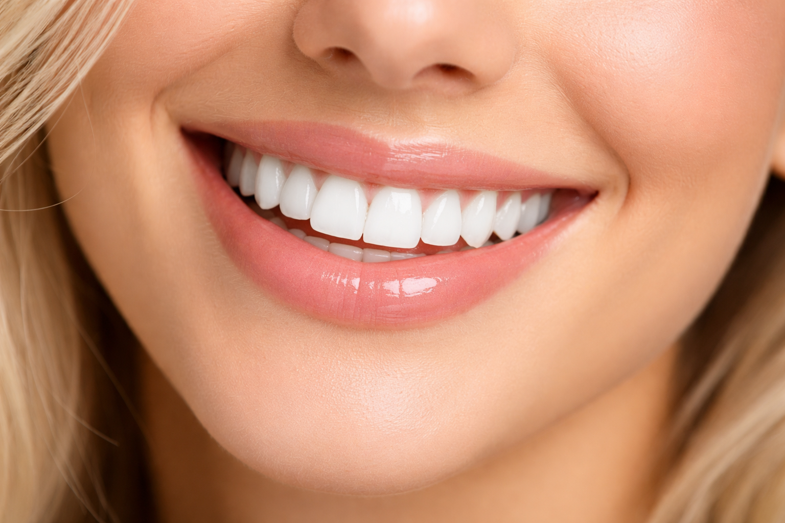 تصميم الابتسامة ضمن خدمات عيادات الأسنان